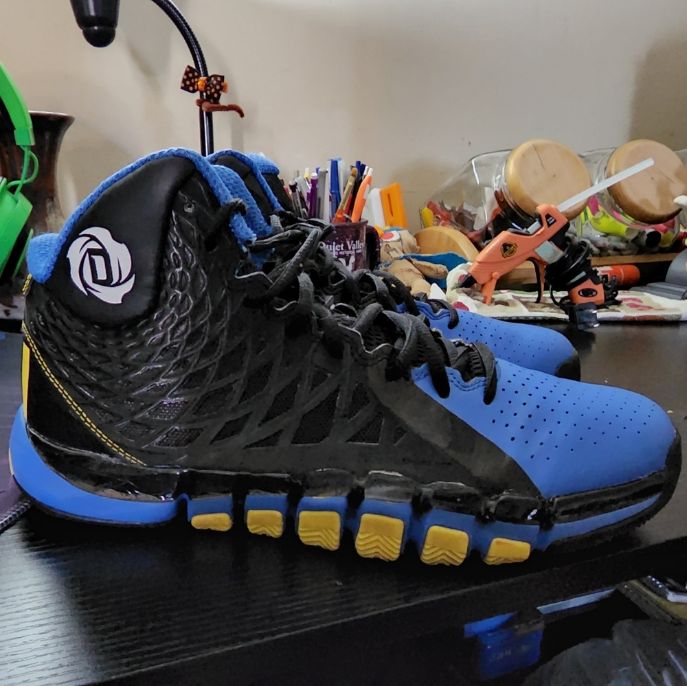 Adidas D Rose 773 II Men Basketball Sneakers Rare Colorway Blue Yellow Black